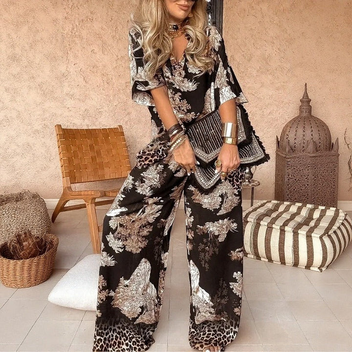 Alexa™ Set with Relaxed Fit and Refined Print