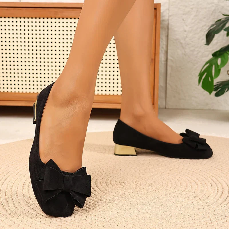 Grecia Bow Block Heel Pumps