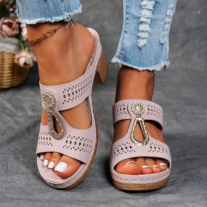 LISA | CHIC AND COMFORTABLE ORTHOPEDIC SANDALS